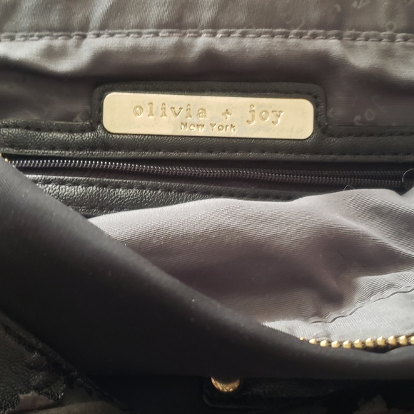 Olivia & Joy Crossbody Bag - Picture 8 of 12
